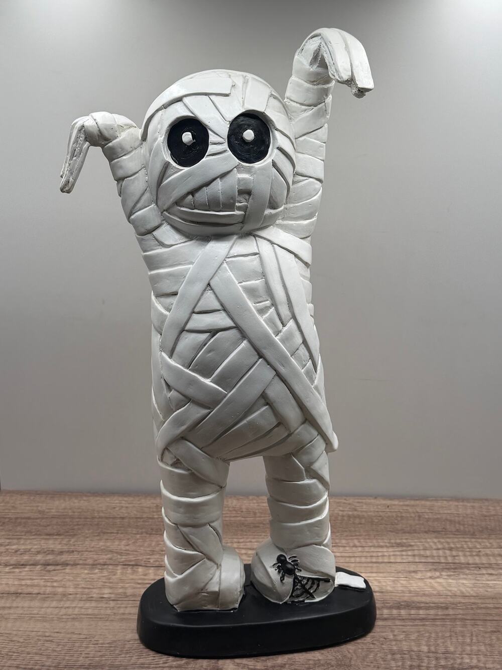 Vintage Halloween Mummy Figurine Statue - Resin Tabletop Decor - 19 Inches